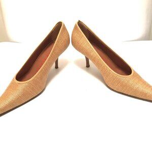 WALTER STEIGER, VINTAGE BEIGE FABRIC CLASSIC PUMP, SIZE-9-EXCELLENT CONDITION.